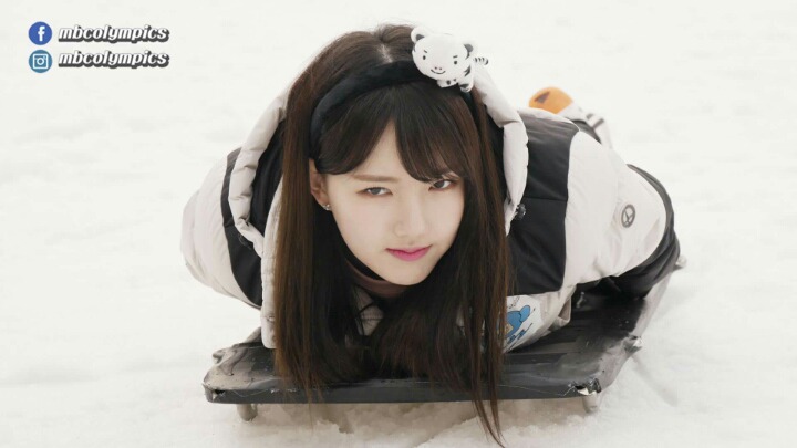 스켈레톤 체험하는 여자친구 | 인스티즈