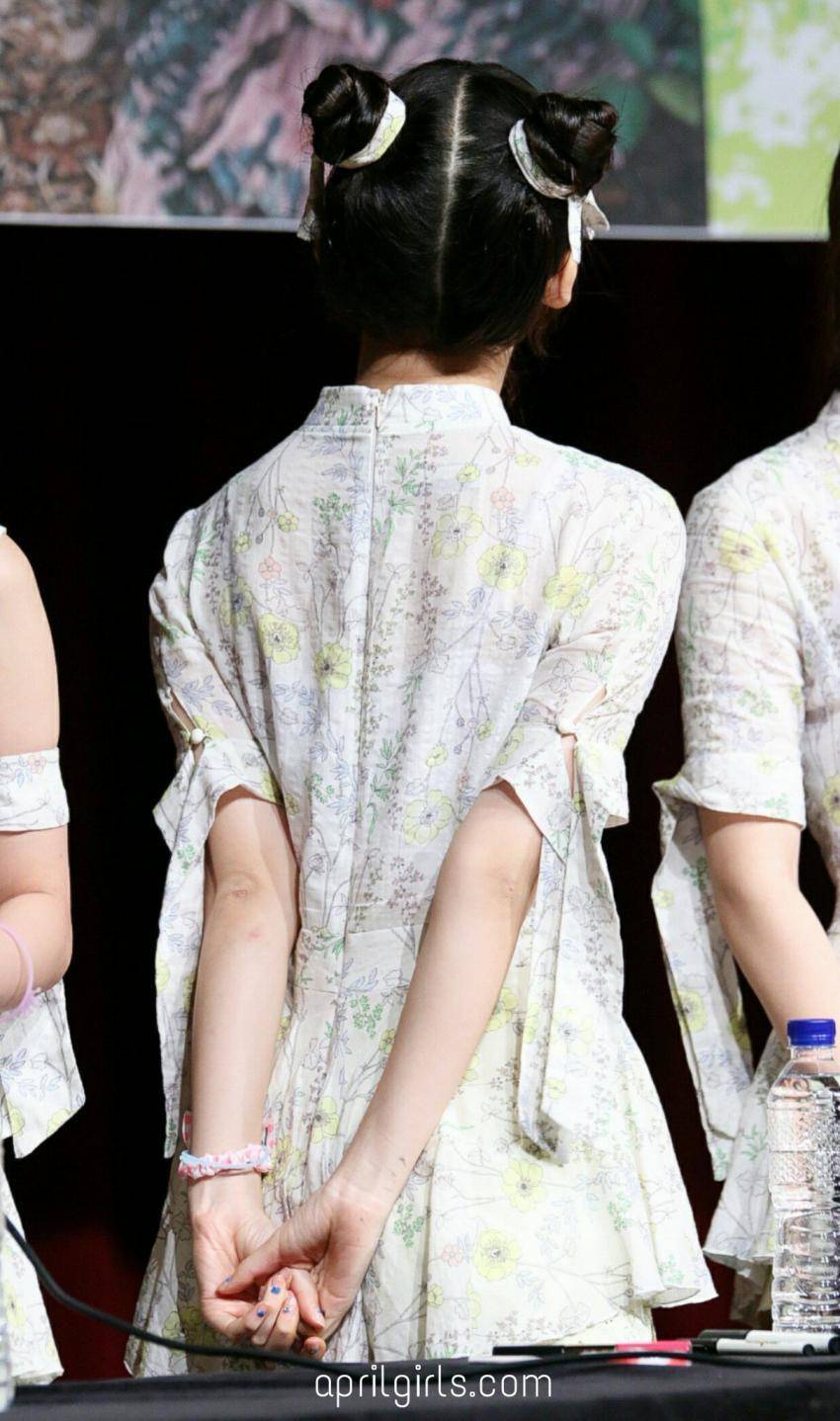 뒷모습도 너무 애기애기한 걸그룹 오마이걸 아린.JPG | 인스티즈