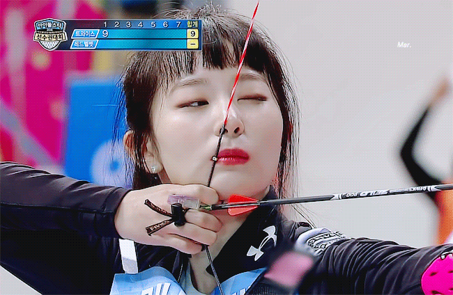 슬기가 양궁을 못하는게 너무 행복한 예리.gif | 인스티즈