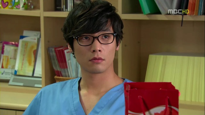 [지붕뚫고하이킥] 어이없는 일의 연속 (목도리 키스신 주의).jpg | 인스티즈