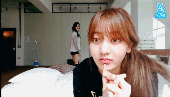 요망함 수치 높은 트와이스 사나.gif | 인스티즈