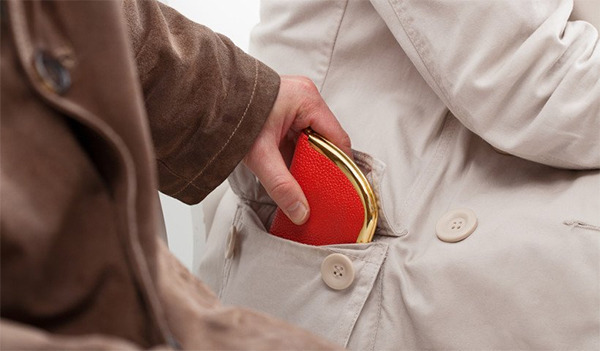 유럽에서 여행객 상대로 등는 수법들....txt | 인스티즈