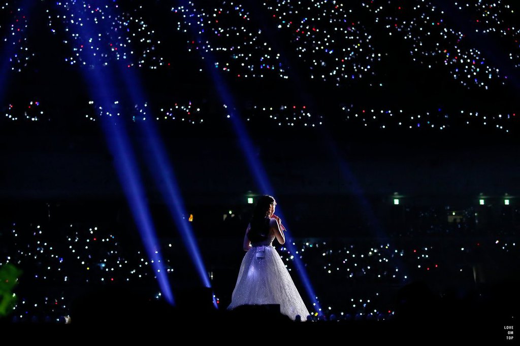 공주님 같았던 멜론뮤직어워드 아이유.jpg | 인스티즈