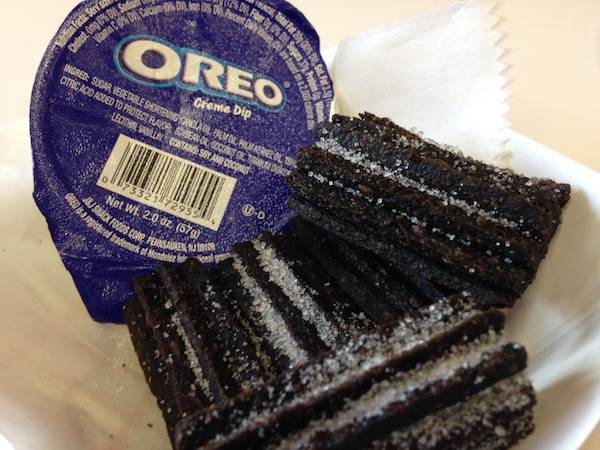 오레오 츄러스 & 오레오 아이스크림 롤케이크 실사.jpg | 인스티즈