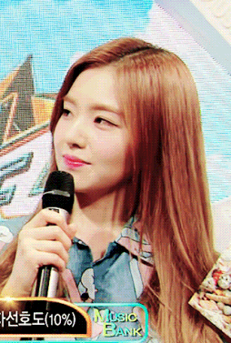 레드벨벳 아이린의 특이한 버릇.gif | 인스티즈