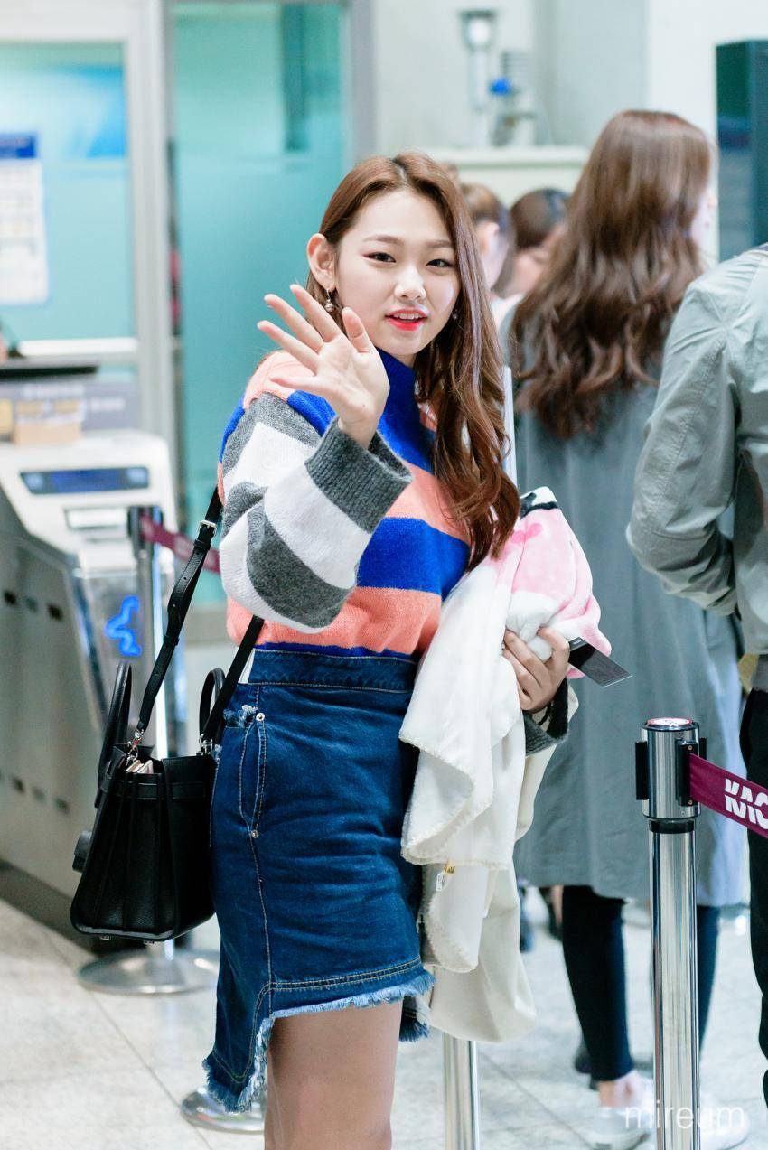 귀여움 으로는 최유정,김소혜와 삼대산맥 이라고 평가 받는 멤버 | 인스티즈