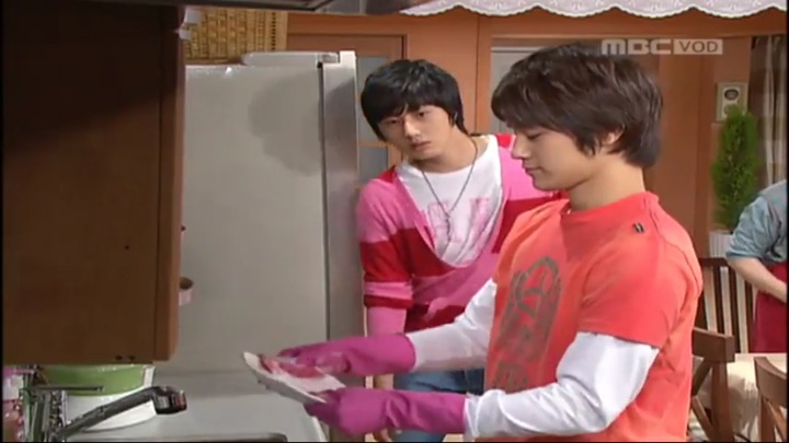 거침없이 하이킥 찬성에게 밀리는 범이 | 인스티즈