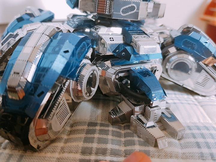 메탈퍼즐 시즈탱크 만드는 와고인.jpg | 인스티즈