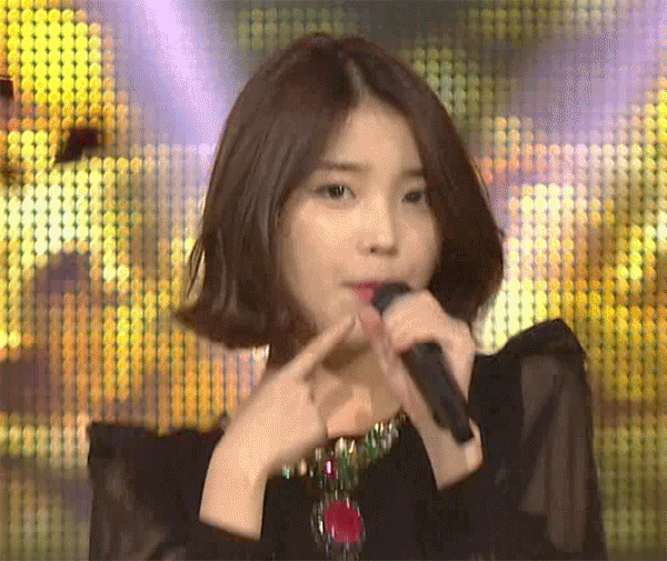 이제 섹시미까지 갖춘 농염한 아이유 (앞으로 섹시유라 불러야할듯).jpg | 인스티즈