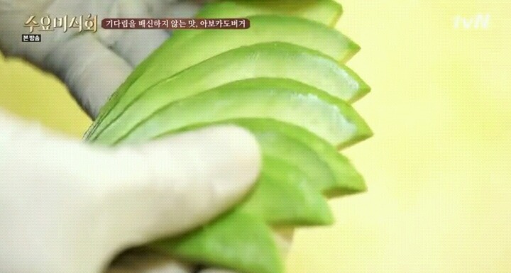 줄서서먹는 아보카도버거.jpg | 인스티즈