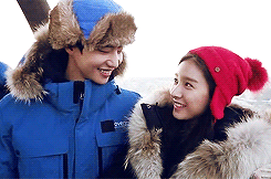 우결 안보는 사람이 보면 놀라는 스킨십이 제일 많았던 세커플.gif | 인스티즈