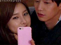 우결 안보는 사람이 보면 놀라는 스킨십이 제일 많았던 세커플.gif | 인스티즈