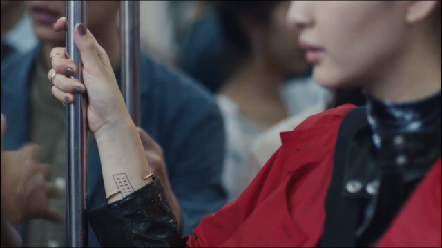 서울,도쿄,상하이에서 태어난 세 여자. 근데 손목에 모두 유통기한이 있다...? | 인스티즈