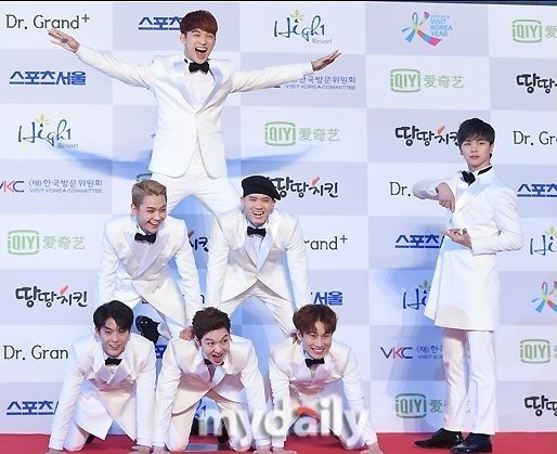 레드카펫이 그들만의 리그가 돼버린 아이돌 | 인스티즈