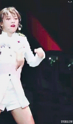 제복입은 퀸세정 | 인스티즈