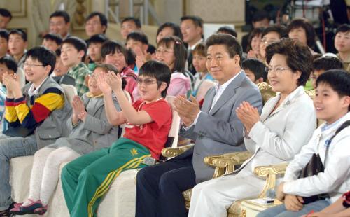 어린이의 안경이 부러웠던 노무현.jpg | 인스티즈