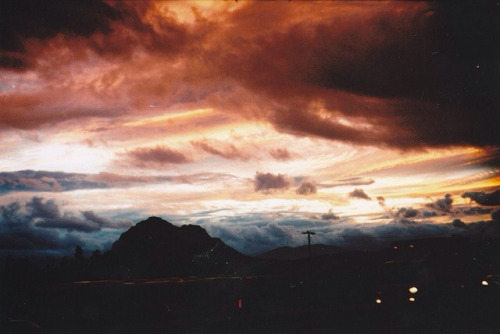  헤어질 때 더 다정한 쪽이 덜 사랑한 사람이다 | 인스티즈