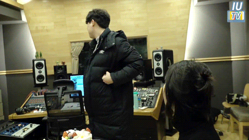 아이유의 훈훈한 매니저 | 인스티즈