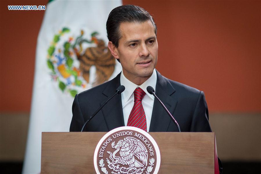 대통령이 아니라 배우같은 잘 멕시코 대통령.JPG | 인스티즈