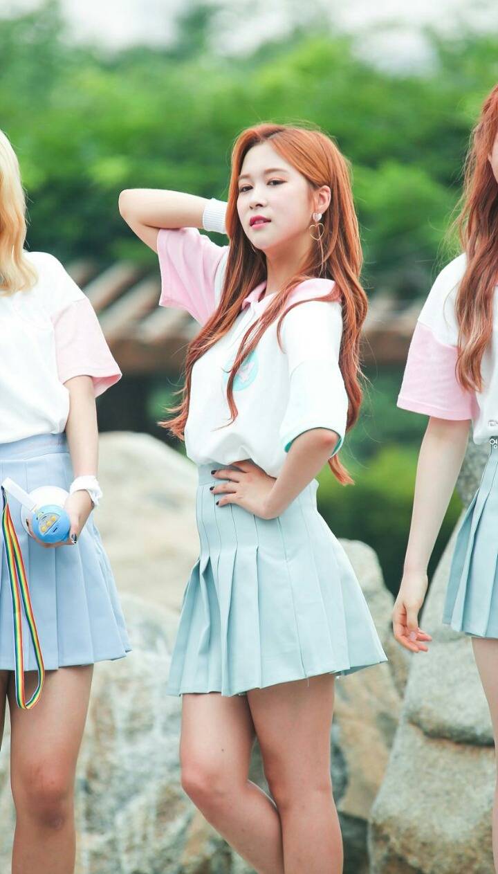 루다 섹시포즈 이제는 우주소녀 공식포즈로 | 인스티즈