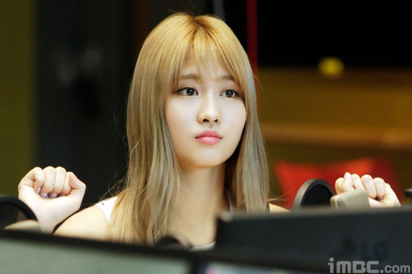 [트와이스] 시크한줄 알았는데 빙구미 쩌는 모구리 모모 짤모음.jpg | 인스티즈