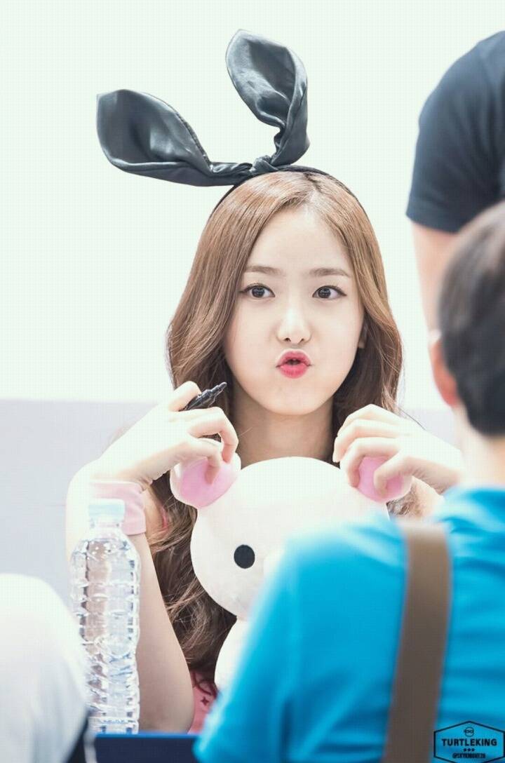 종종외국인들에게 제시카가 재데뷔한것으로 착각하게하는 여자친구 신비 | 인스티즈