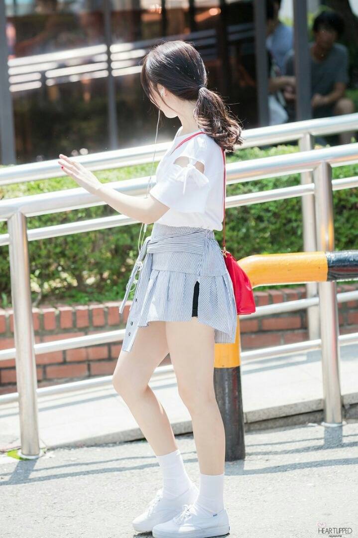 [트와이스] 여름 분위기에 어울리는 청량한 나연이 | 인스티즈