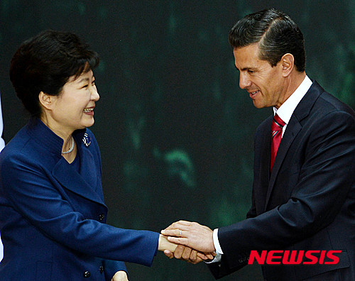 대통령이 아니라 배우같은 잘 멕시코 대통령.JPG | 인스티즈