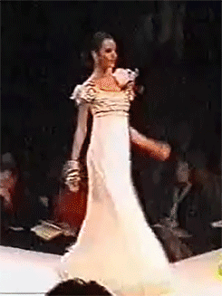 세일러문이 따라한건지 디자이너가 따라한건지.jpgif | 인스티즈