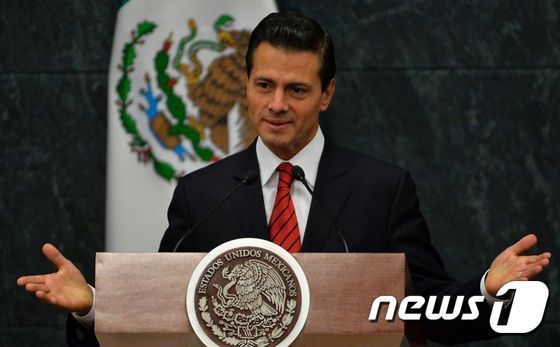 대통령이 아니라 배우같은 잘 멕시코 대통령.JPG | 인스티즈