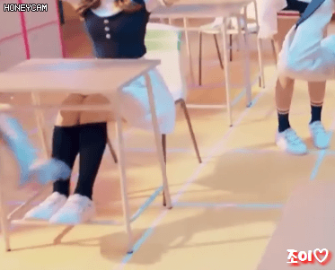 포카리 스웨트로 트둥이🌺꽃 9송이 개화시키는 나연이🐰 | 인스티즈