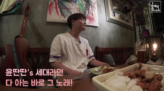 버즈 노래 모른다는 말에 충격 받은 인디가수 (feat. 윤딴딴) | 인스티즈