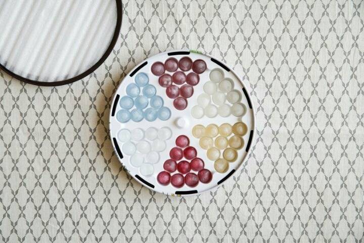 안에 술이 들어 있는 특이한 사탕.jpg | 인스티즈