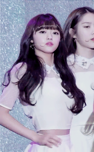 아무리 뛰어다니고 안무를 추더라도 절대 흔들림이 없는 여자아이돌 | 인스티즈