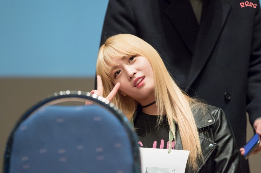 [트와이스] 시크한줄 알았는데 빙구미 쩌는 모구리 모모 짤모음.jpg | 인스티즈