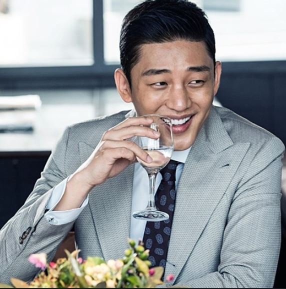 둘 중 한명 사겨야한다면 전자 vs 후자 | 인스티즈