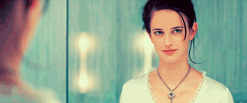 [에바그린] 마녀나 고스 이런 어두운쪽 분위기가 잘 어울리는 배우(넘나 몸매주의) | 인스티즈