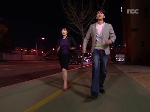 [거침없이하이킥] 장난감으로 싸우는 박해미랑 민용이 ㅋㅋㅋㅋㅋㅋ.jpg | 인스티즈