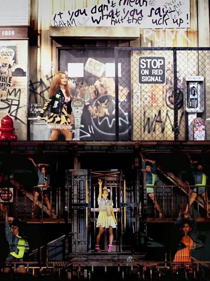 모든 YG 뮤비에서 절대 빠지면 안되는 4대장 | 인스티즈