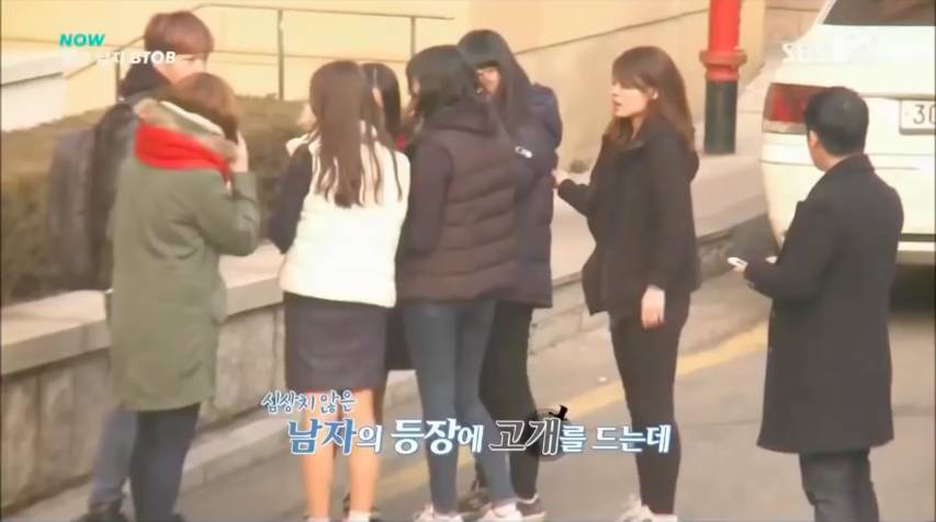 데이트 폭력 상황에 대처하는 남자 아이돌 | 인스티즈