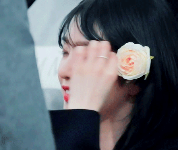 팬사인회 꽃 아이린.gif | 인스티즈