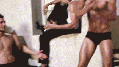 I be like hold up wait a minute boy 어딜 가 너무 쳐다봐서 미안해 | 인스티즈