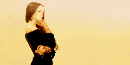 [에바그린] 마녀나 고스 이런 어두운쪽 분위기가 잘 어울리는 배우(넘나 몸매주의) | 인스티즈