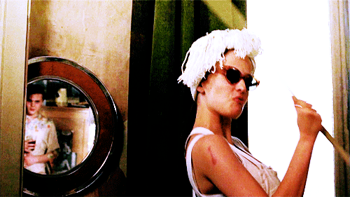 [에바그린] 마녀나 고스 이런 어두운쪽 분위기가 잘 어울리는 배우(넘나 몸매주의) | 인스티즈