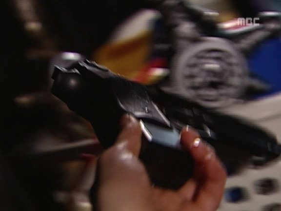 [거침없이하이킥] 장난감으로 싸우는 박해미랑 민용이 ㅋㅋㅋㅋㅋㅋ.jpg | 인스티즈