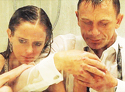 [에바그린] 마녀나 고스 이런 어두운쪽 분위기가 잘 어울리는 배우(넘나 몸매주의) | 인스티즈