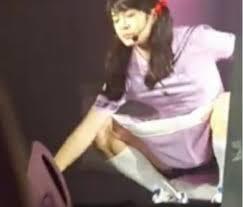 속바지 노출이 심각한 女 아이돌 (feat. 갓세븐) | 인스티즈