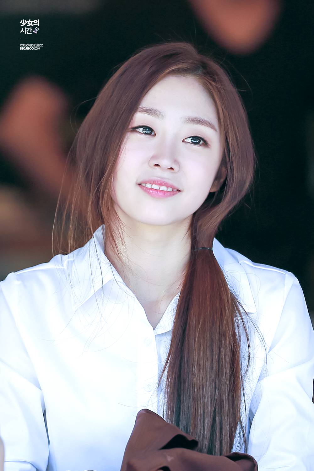 동네 카페에서 흔하게 볼 수 있는 알바녀.jpg | 인스티즈