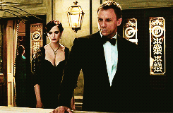 [에바그린] 마녀나 고스 이런 어두운쪽 분위기가 잘 어울리는 배우(넘나 몸매주의) | 인스티즈