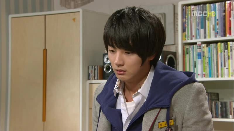 [지붕킥] 캠퍼스 데이트 하는 준혁과 세경 | 인스티즈